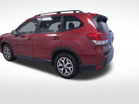 Used 2023 Subaru Forester Premium image 6