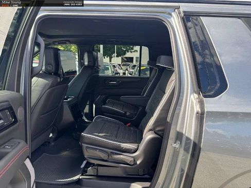 New 2026 GMC Yukon XL AT4 Ultimate AWD/4WD image 10