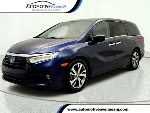 Used 2022 Honda Odyssey Touring image 1