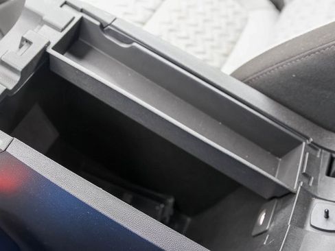 Used 2023 Chevrolet Equinox LT image 19