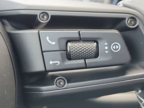 New 2025 Porsche Cayenne S image 40