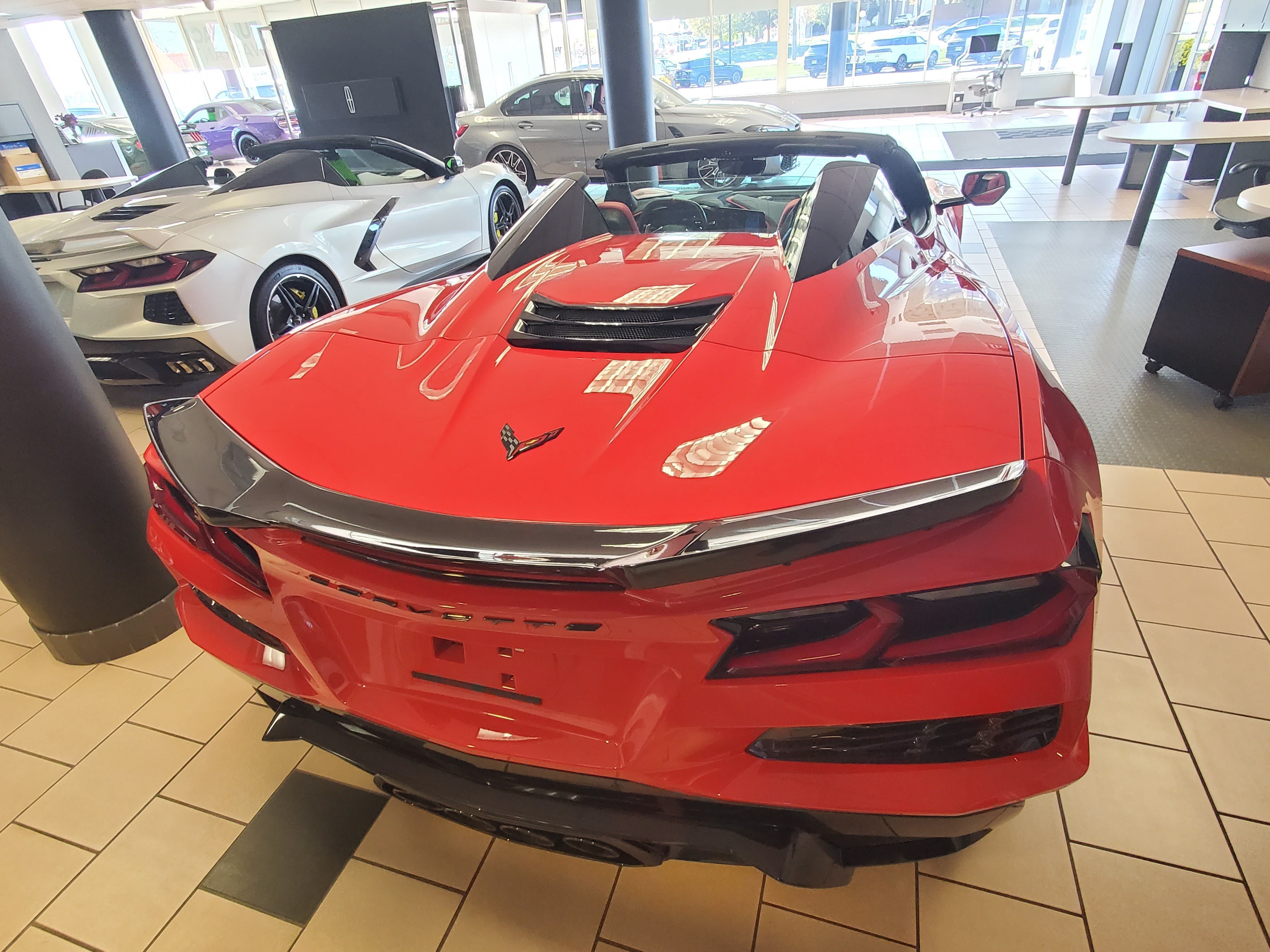 Used 2025 Chevrolet Corvette Z06 RWD image 5