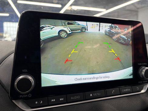 Used 2022 Nissan Sentra SV FWD image 31