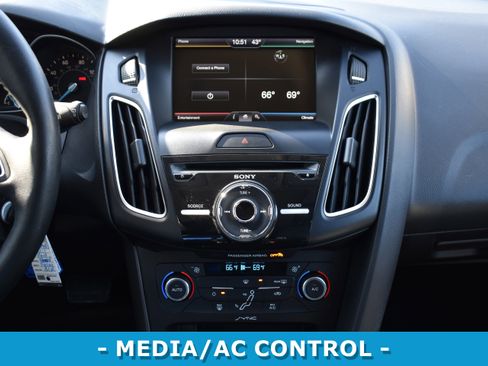 Used 2015 Ford Focus SE w/ Equipment Group 201A image 19
