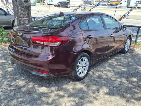 Used 2017 Kia Forte LX w/ LX Popular Package FWD image 5