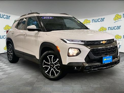 Used 2023 Chevrolet TrailBlazer ACTIV FWD image 1