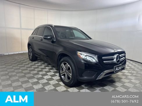 Used 2019 Mercedes-Benz GLC 300 4MATIC w/ Premium Package image 3