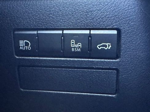 Used 2018 Lexus NX 300h AWD w/ Premium Package image 37