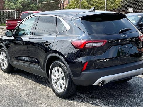 Used 2020 Ford Explorer XLT w/ Equipment Group 202A AWD/4WD image 10