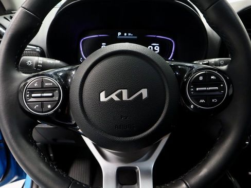 Used 2025 Kia Soul EX image 32