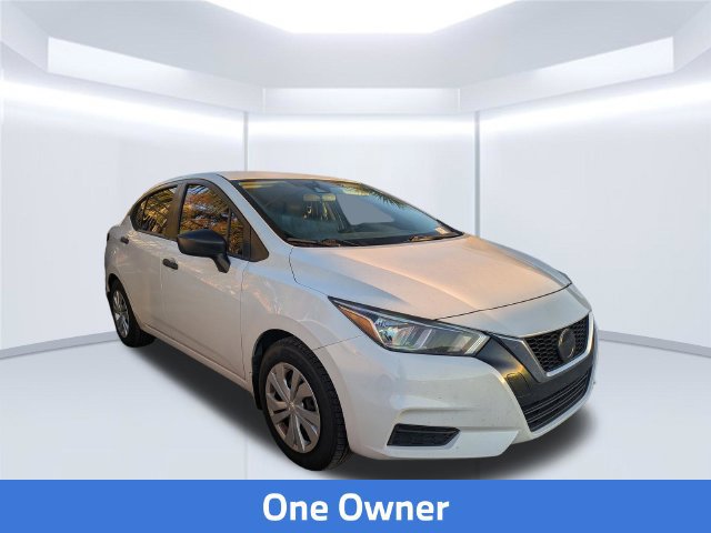 Used 2020 Nissan Versa S FWD image 2
