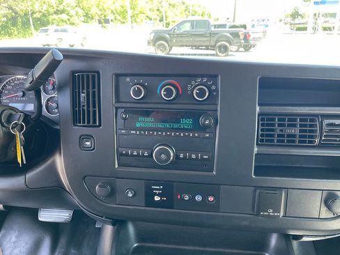 Used 2018 Chevrolet Express 2500 Extended w/ Driver Convenience Package RWD image 34