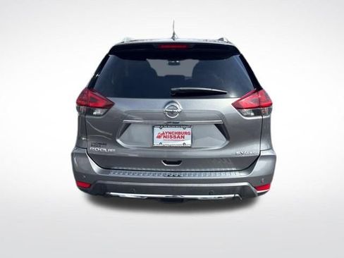 Used 2019 Nissan Rogue SV w/ Premium Package image 4