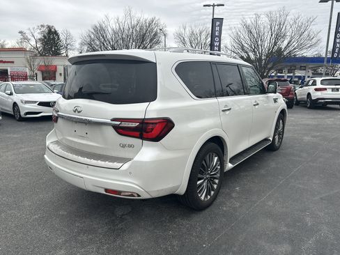 Used 2018 INFINITI QX80 4WD w/ Driver Assistance Package image 7