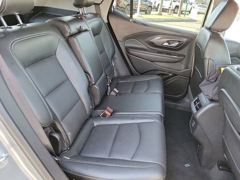 Used 2023 GMC Terrain SLT w/ Infotainment Package II image 22