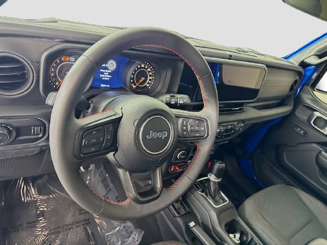 Used 2024 Jeep Wrangler Unlimited Rubicon w/ Technology Group AWD/4WD image 9