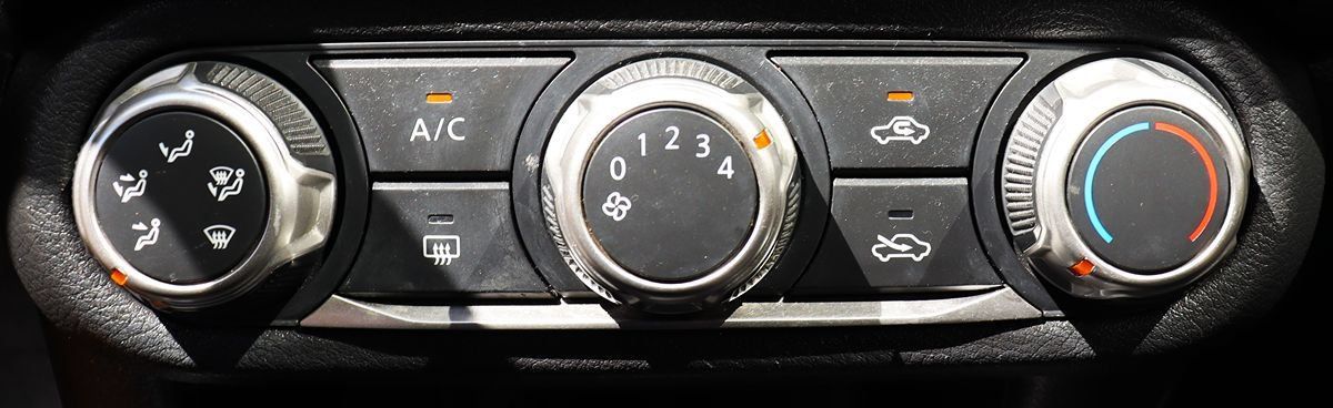 Used 2024 Nissan Versa S w/ S Plus Package FWD image 44