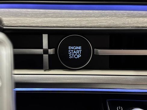 Used 2025 Hyundai Santa Fe Calligraphy image 24