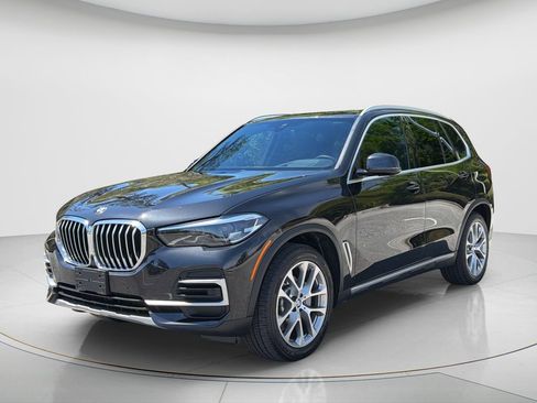 Used 2022 BMW X5 xDrive40i w/ Premium Package AWD/4WD image 9