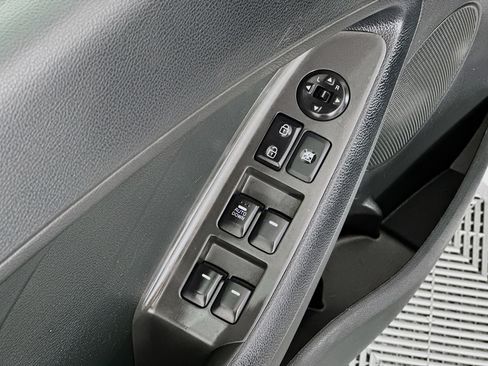 Used 2018 Kia Forte LX image 17