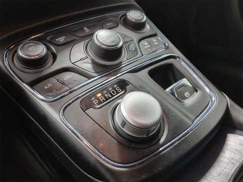 Used 2015 Chrysler 200 S w/ Comfort Group image 30