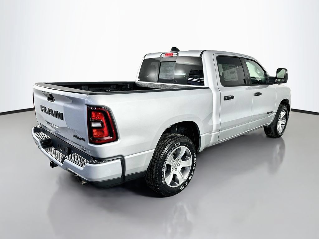 New 2026 RAM 1500 Express AWD/4WD image 7