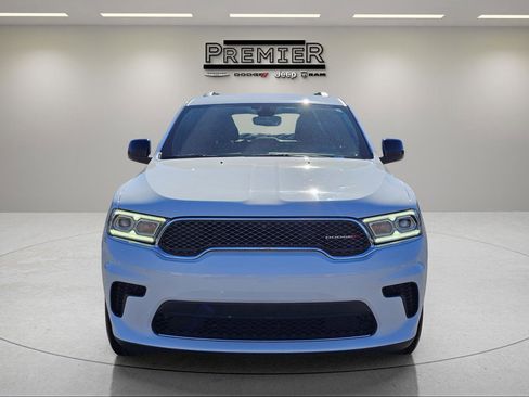 Used 2024 Dodge Durango SXT image 3