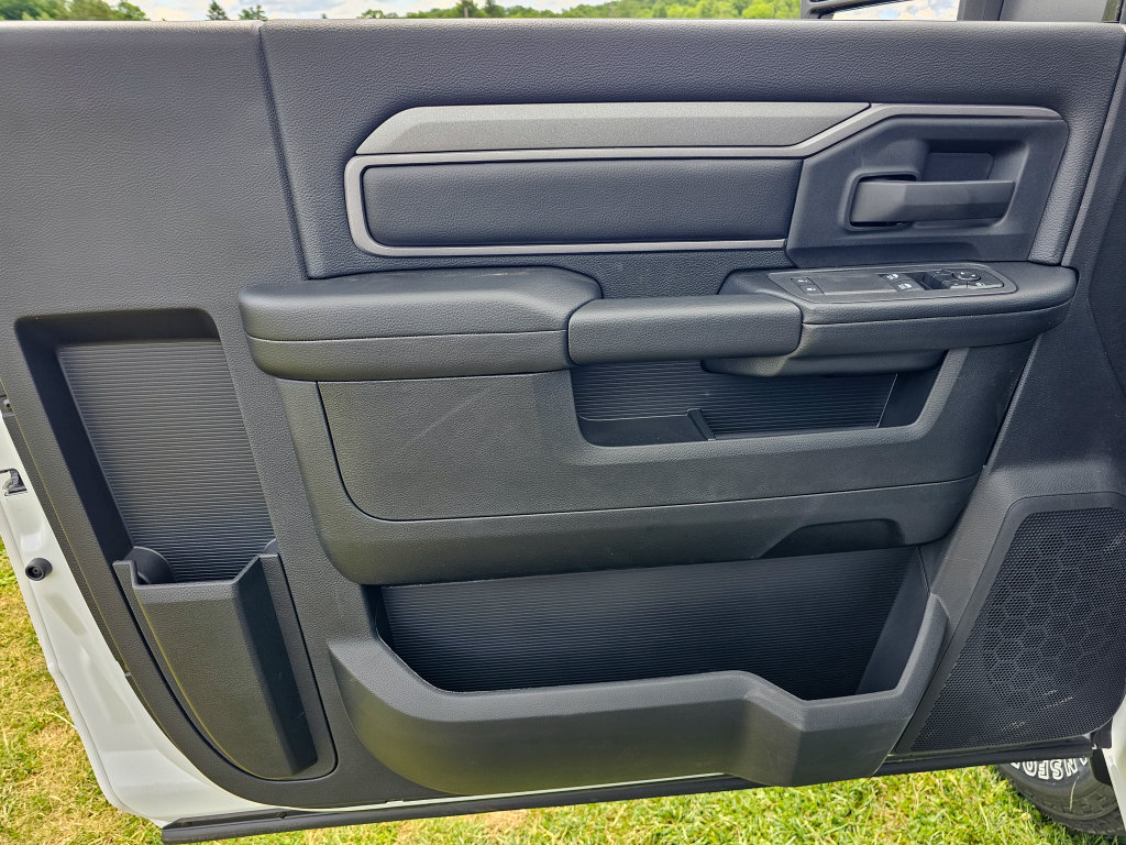 New 2026 RAM 3500 Tradesman AWD/4WD image 13