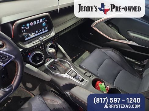 Used 2017 Chevrolet Camaro LT image 11