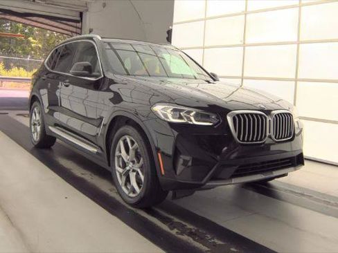 Used 2024 BMW X3 xDrive30i AWD/4WD image 3