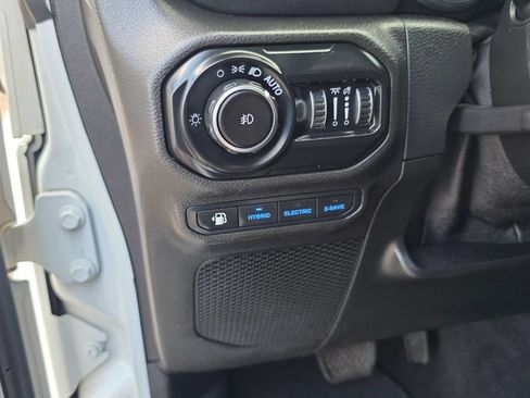 Used 2021 Jeep Wrangler Unlimited Sahara w/ Cold Weather Group AWD/4WD image 20