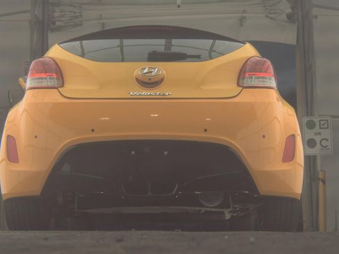 Used 2012 Hyundai Veloster 3DR COUPE w/ Style Pkg image 6