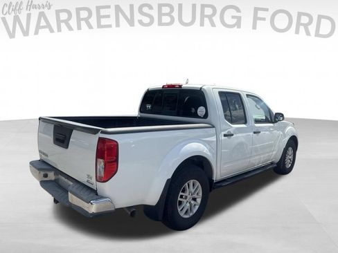 Used 2018 Nissan Frontier SV RWD image 8