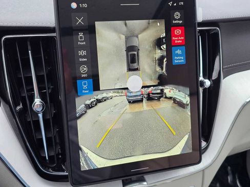 New 2026 Volvo XC60 T8 Ultra w/ Protection Package Premier image 28