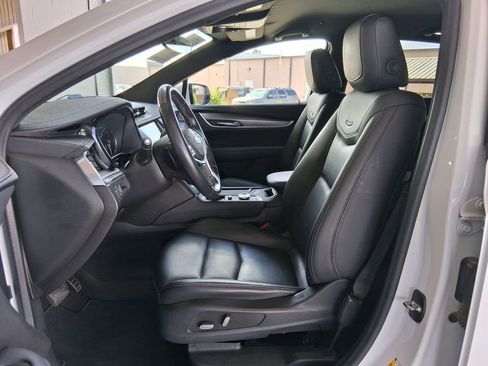 Used 2022 Cadillac XT5 Luxury FWD image 19