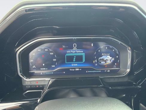Used 2023 Chevrolet Silverado 1500 ZR2 w/ Technology Package AWD/4WD image 29