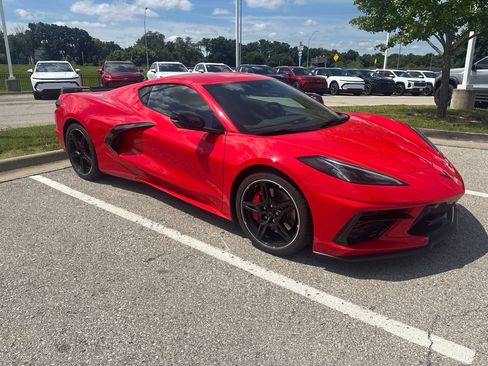 Used 2024 Chevrolet Corvette Stingray Preferred Cpe w/ Z51 Performance Package RWD image 6