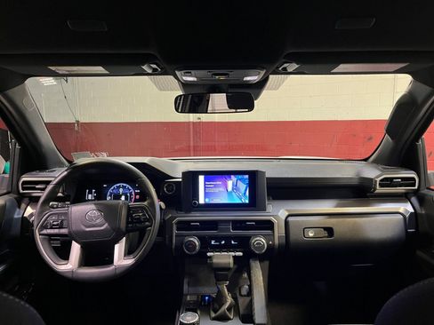 Used 2025 Toyota 4Runner SR5 image 32