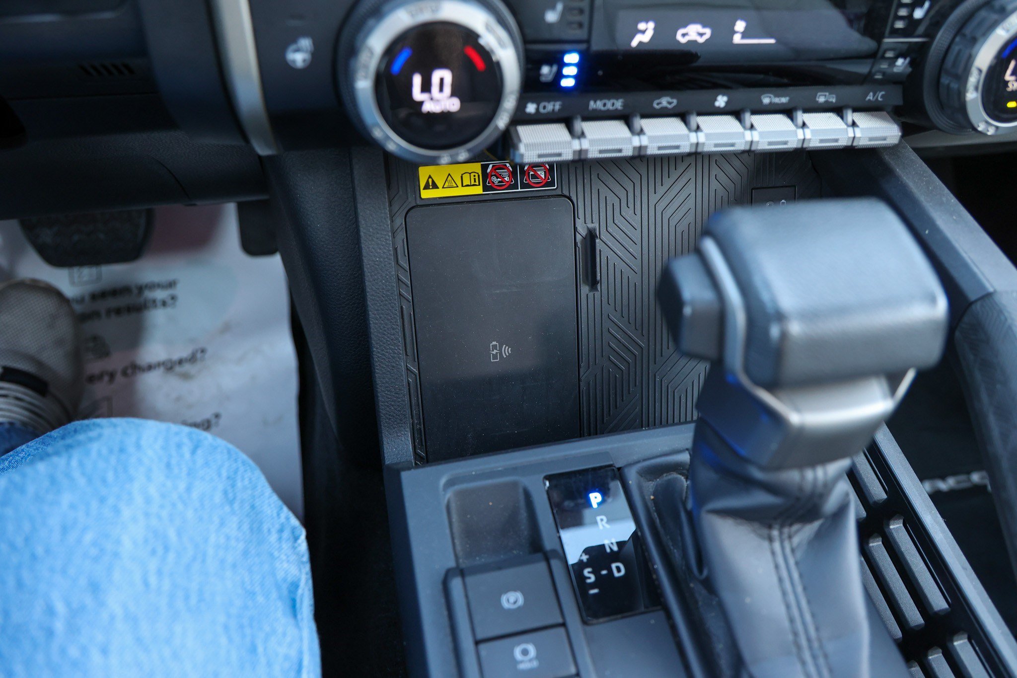Used 2024 Toyota Tacoma Limited w/ Limited Package (LT) AWD/4WD image 26