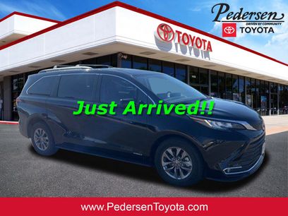 Used 2021 Toyota Sienna XLE