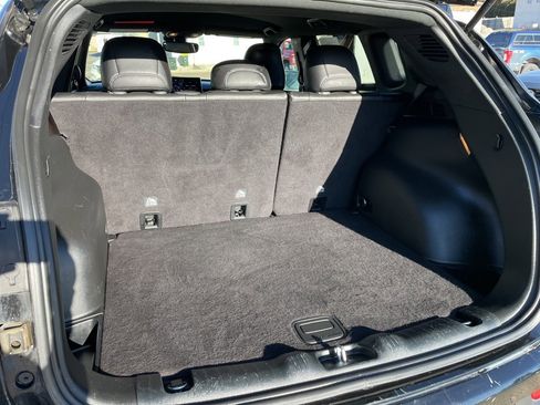 Used 2024 Jeep Compass Latitude image 15