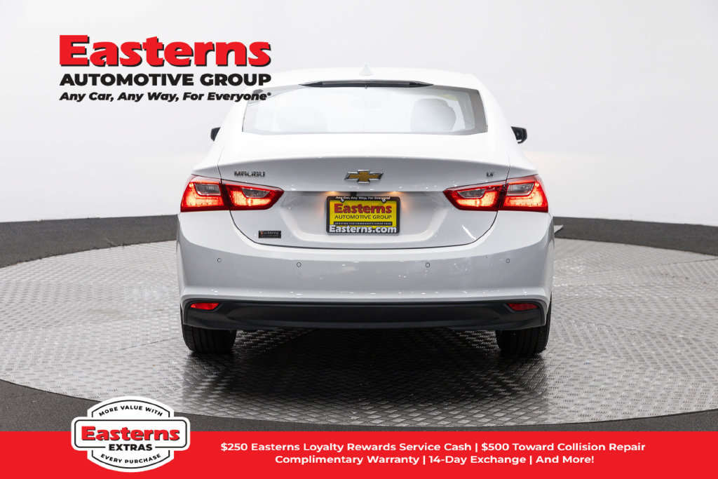 Used 2025 Chevrolet Malibu LT FWD image 6