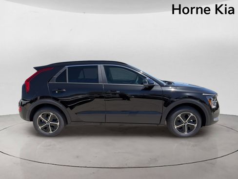 New 2026 Kia Niro EX FWD image 3