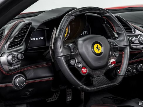 Used 2018 Ferrari 488 GTB image 13