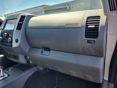 Used 2020 Nissan Frontier SV w/ Midnight Edition Floor Mats AWD/4WD image 12