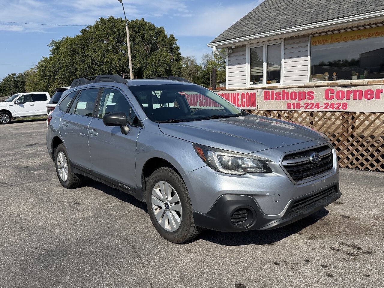 Used 2018 Subaru Outback 2.5i AWD/4WD image 2