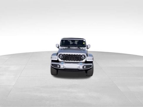 Used 2024 Jeep Wrangler High Altitude image 3