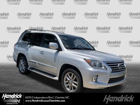 Used 2015 Lexus LX 570 4WD w/ Luxury Package image 1