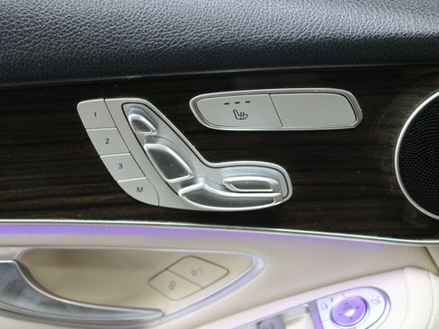 Used 2020 Mercedes-Benz GLC 300 image 15