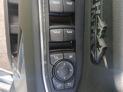 Used 2022 Chevrolet Silverado 1500 High Country w/ High Country Premium Package image 70